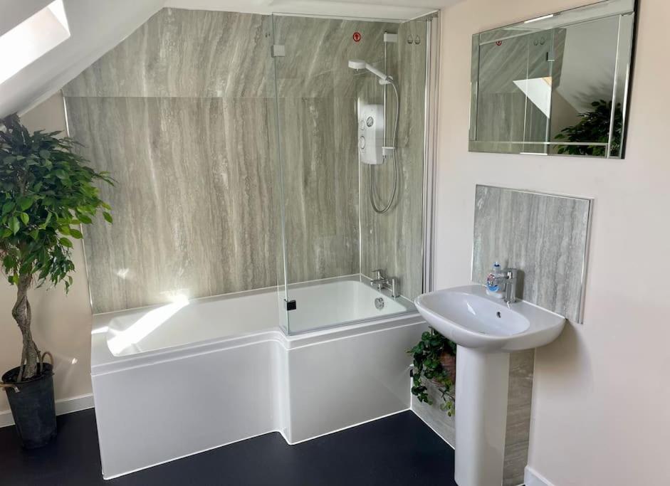 Vennel Street Apartments Stewarton Esterno foto